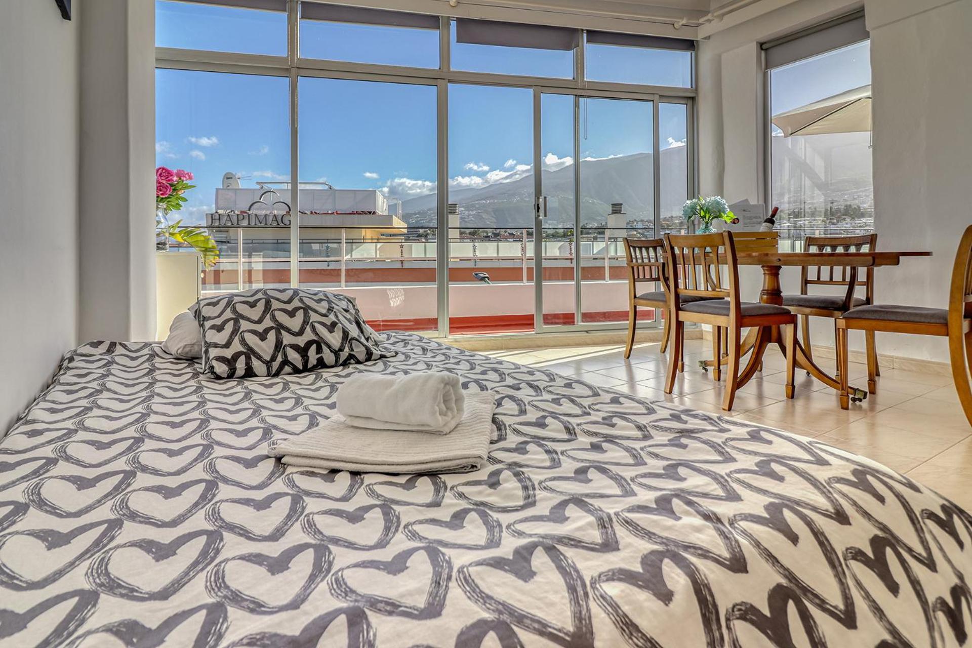 Spacious Penthouse With King-Size Bed, Huge Terrace, Ocean & Teide View Puerto de la Cruz  Exterior foto