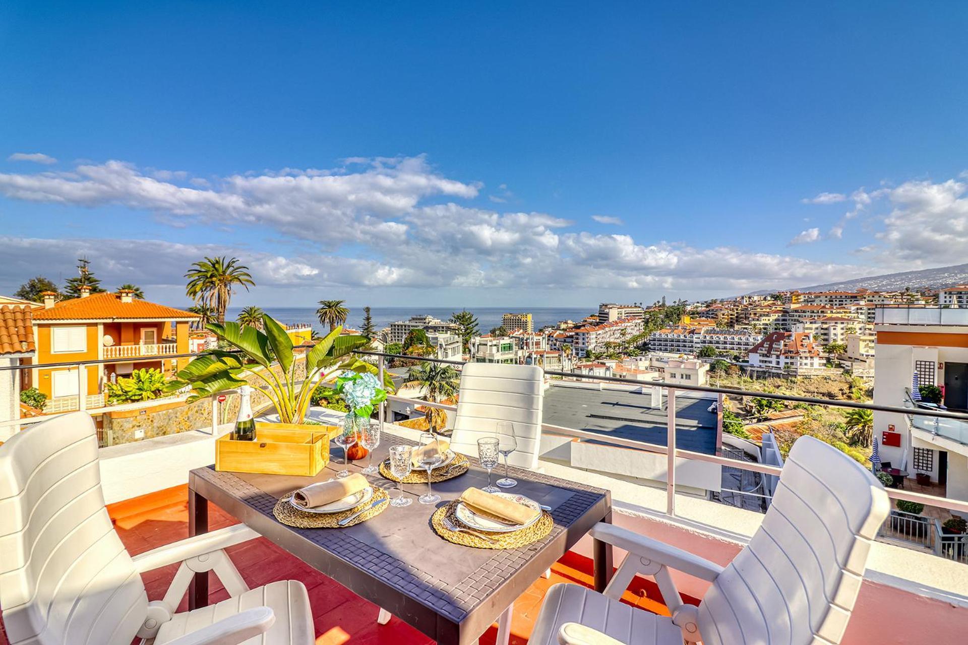 Spacious Penthouse With King-Size Bed, Huge Terrace, Ocean & Teide View Puerto de la Cruz  Exterior foto