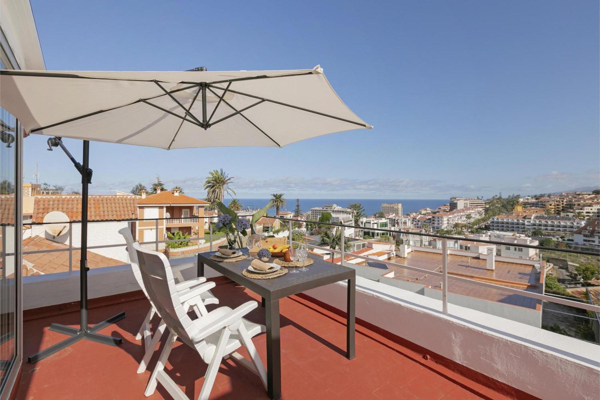 Spacious Penthouse With King-Size Bed, Huge Terrace, Ocean & Teide View Puerto de la Cruz  Exterior foto